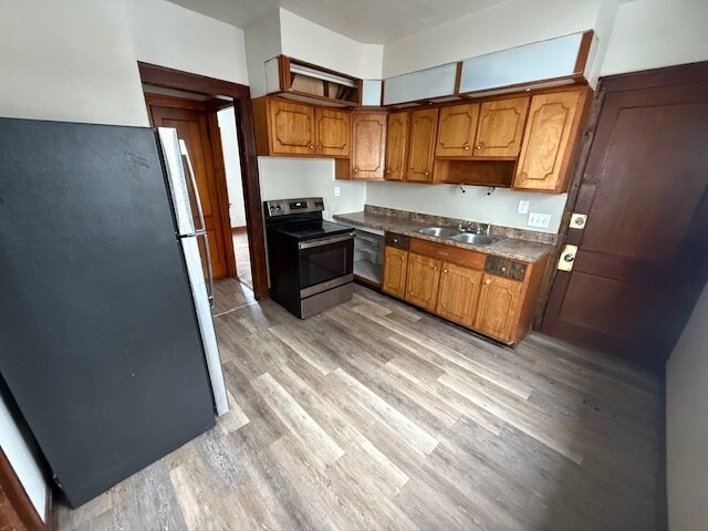 Building Photo - 3905 Brooklyn Ave