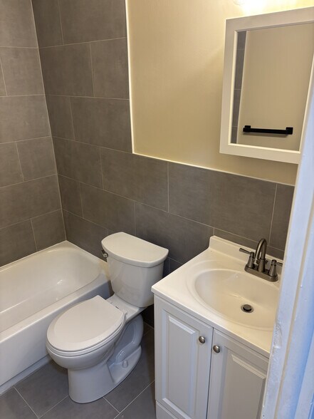 Building Photo - 4322 E Howell St