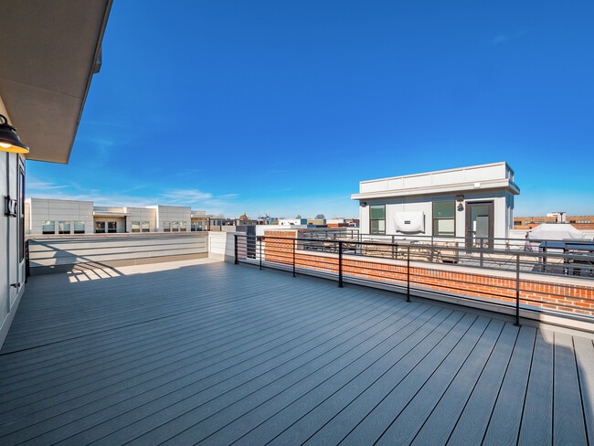 Building Photo - 766 N 6th St