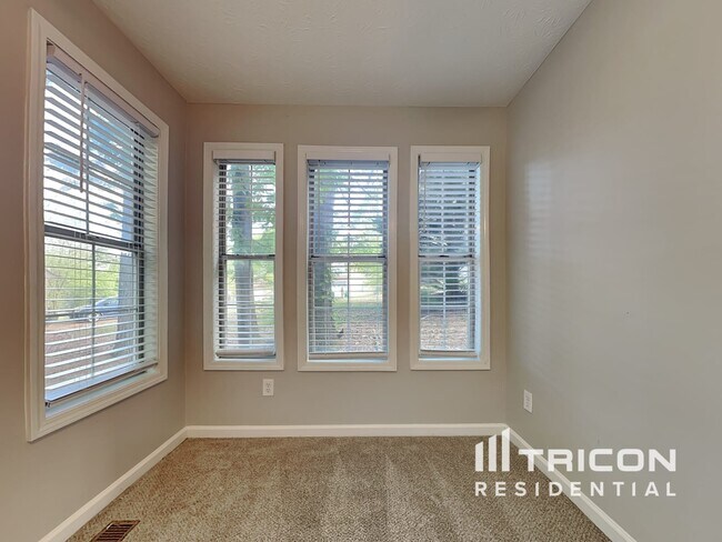 Building Photo - 1110 Karastan Court SW Marietta GA