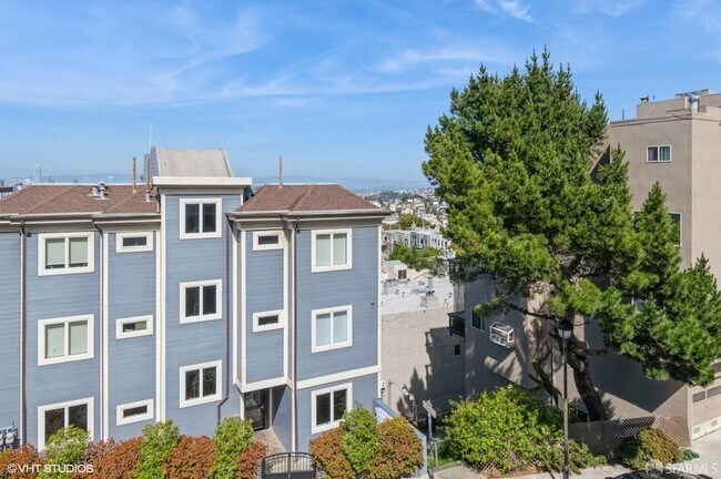 Building Photo - 646 Corbett Ave