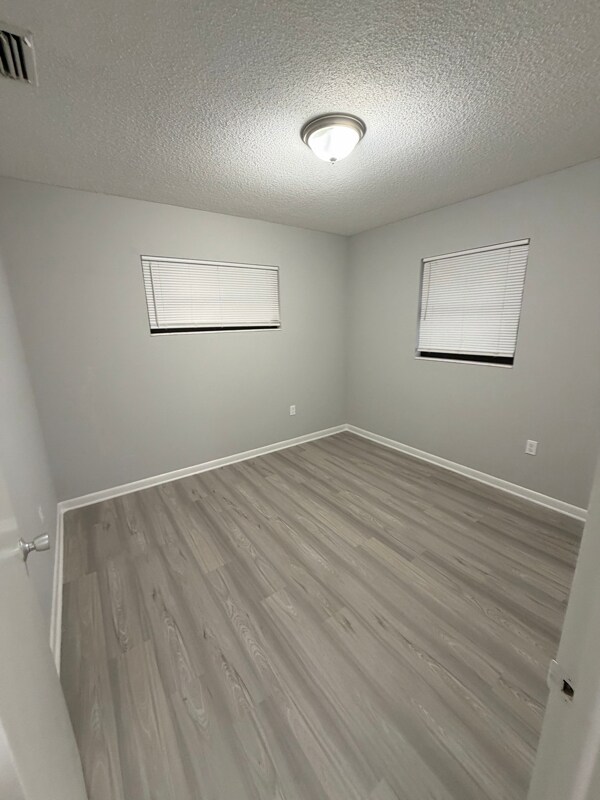 Building Photo - 6022 Tavendale Dr