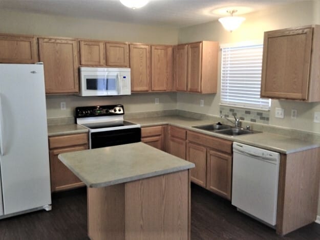 Building Photo - 120 Waterstone Dr