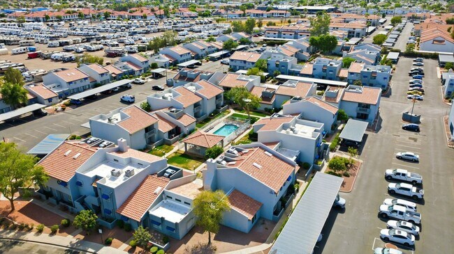 Building Photo - Fully Updated 2 Bed Mesa Condo | Quartz Counters + Pool & Spa