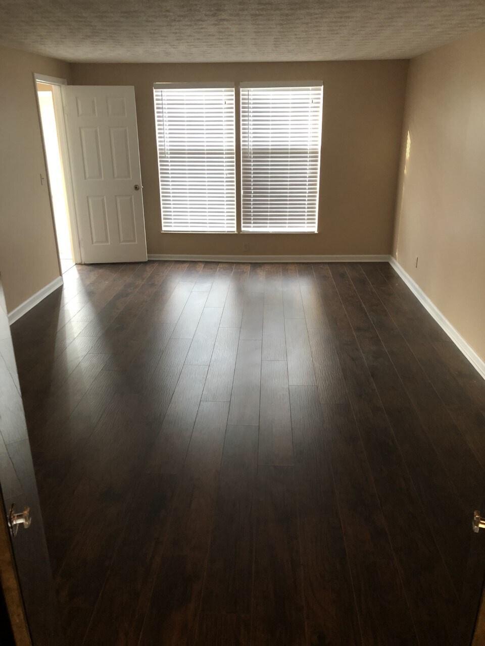 master bedroom - 4283 Parkview Ct