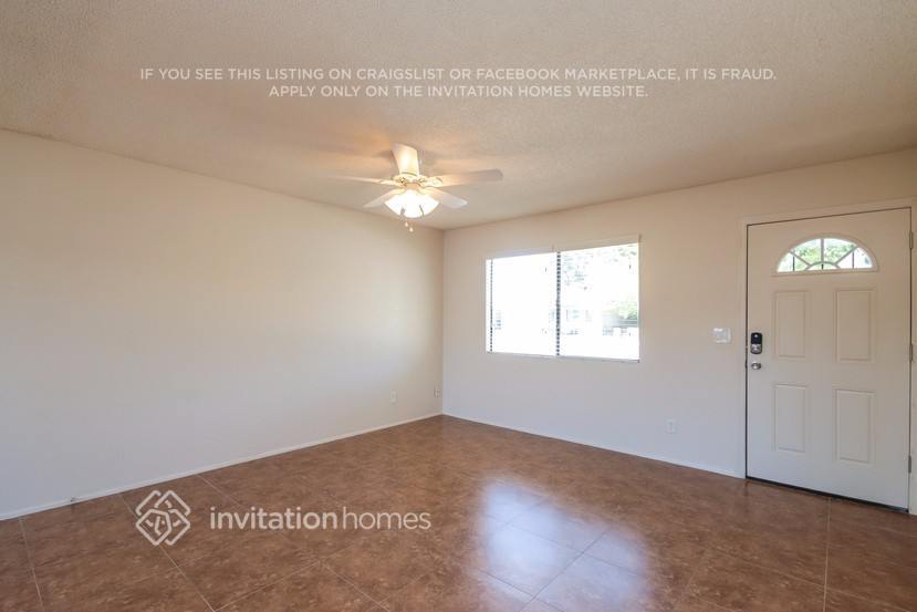 Building Photo - 955 S Pioneer