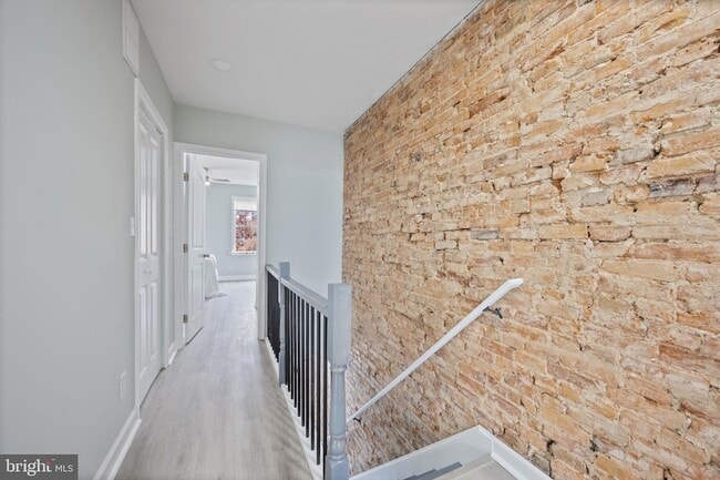 Building Photo - 328 S Macon St.