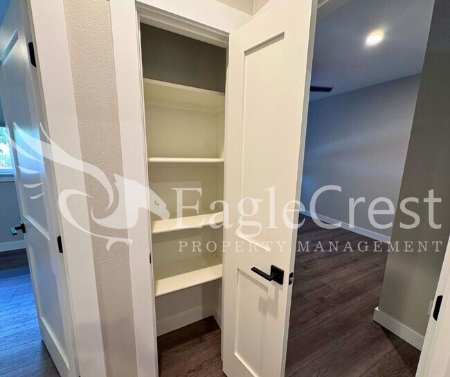 Building Photo - Contemporary Home With A Covered Patio & Quartz Countertops