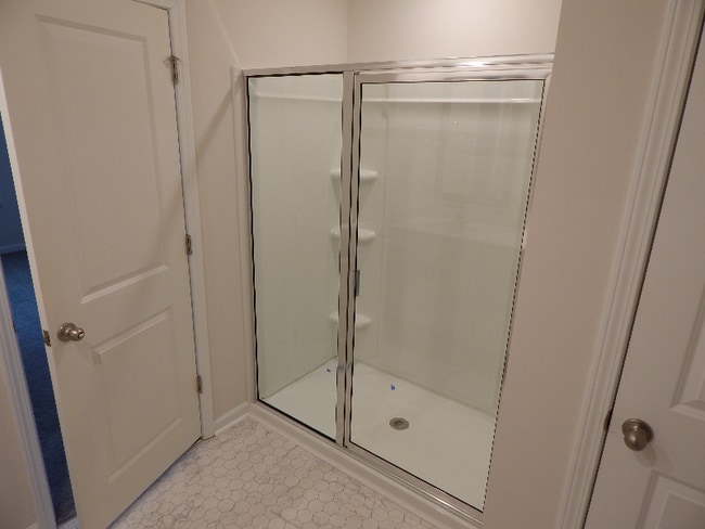 Building Photo - 736 Wolverine Ln