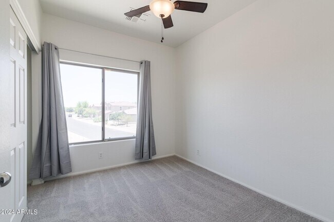 Building Photo - 44175 W Knauss Dr