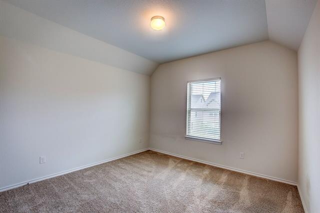 Building Photo - 424 Milverton Dr