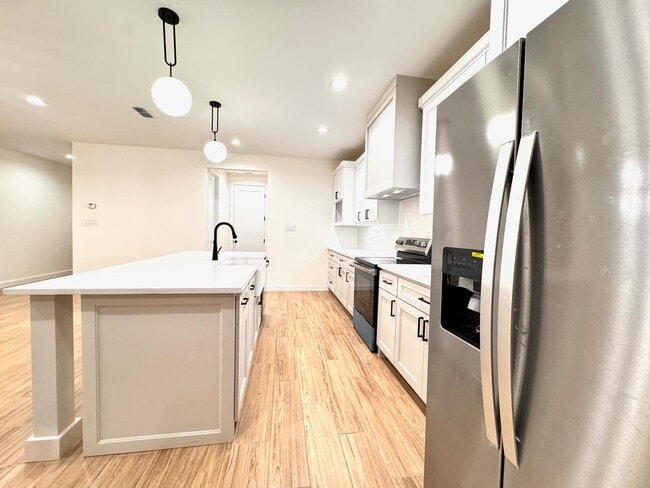 Building Photo - 1511 Eagles Ln