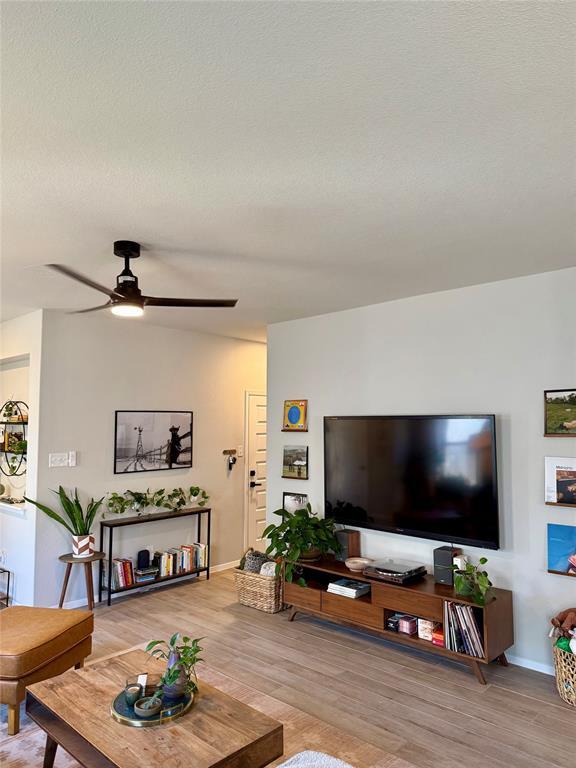 Building Photo - 5216 Lomasso Dr