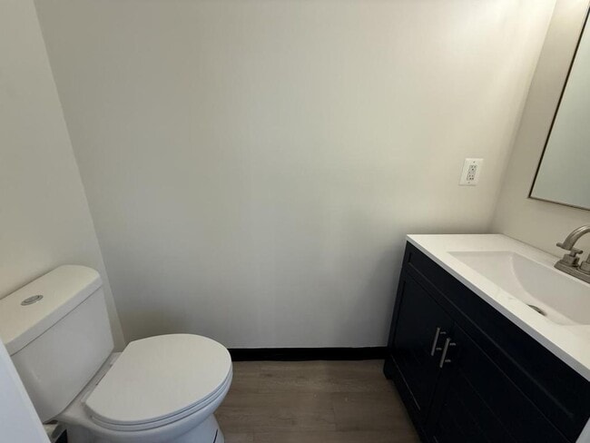 Building Photo - 2078 Druid Park Dr