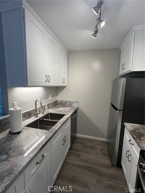 Building Photo - 630 The Village