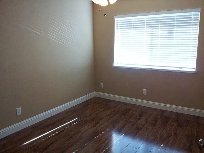 Building Photo - 11543 Quartz Dr