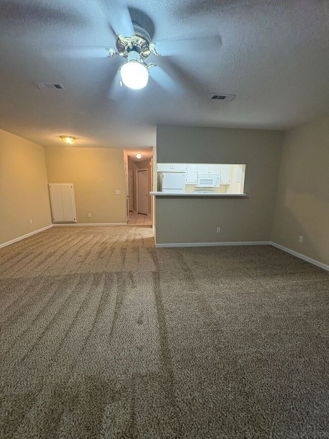 Building Photo - Briarwood West!!!