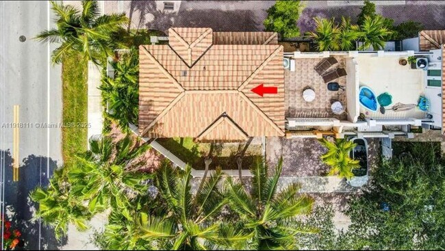 Building Photo - 601 NE 11th Ave