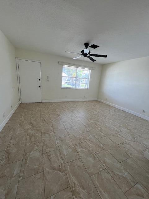Building Photo - 2712 Peer Ln