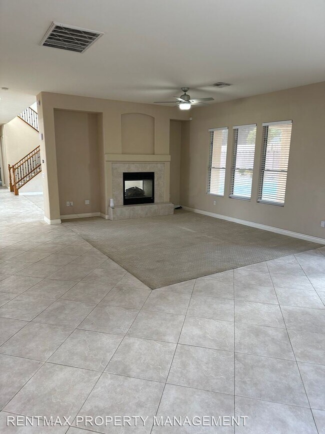 Building Photo - 4 br, 4.5 bath House - 2743 S MILLER LN