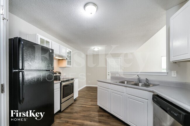 Building Photo - 16700 Aulton Dr