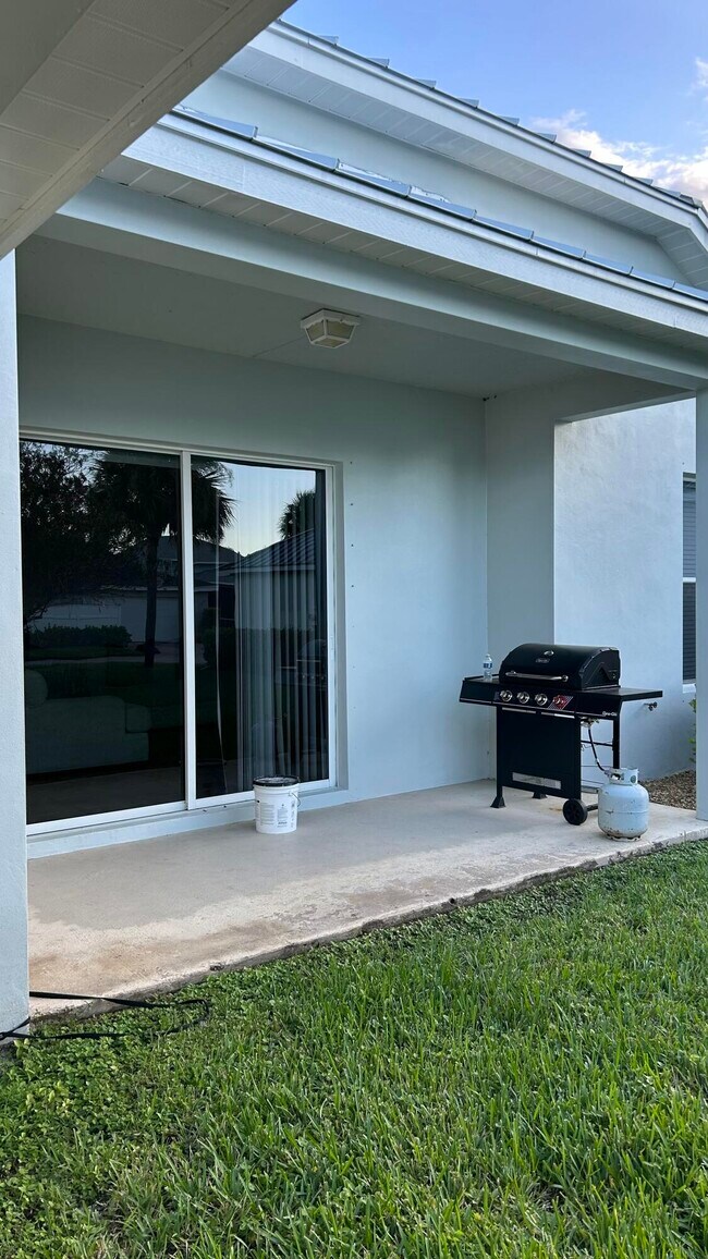 Building Photo - 10512 SW Katrina Way