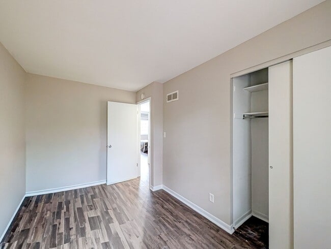 Building Photo - 8616 Hickory Ave