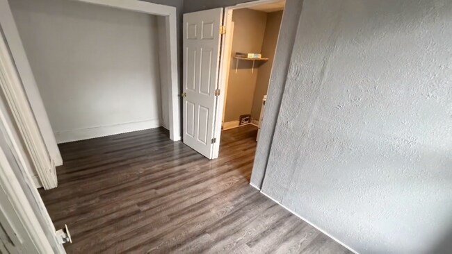 Building Photo - 401 W Marion St