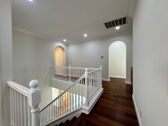 Building Photo - Spacious 6-Bedroom Estate in the Heart of Eastvale
