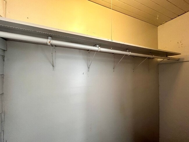 Building Photo - 1305 Lorrain St - Unit C