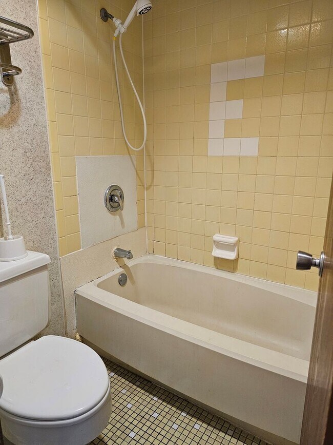 Primary Photo - All Utilities Included
