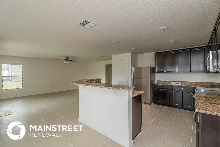 Building Photo - 2475 Caspian Dr