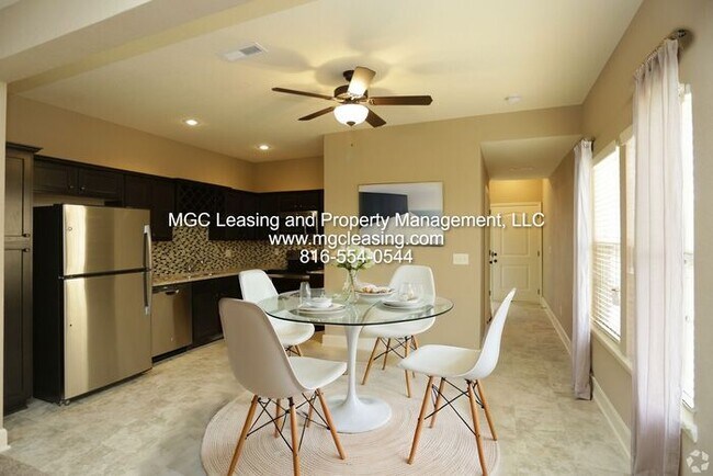 Building Photo - Discover The Possibilies of Eagle Creek Townhomes!
