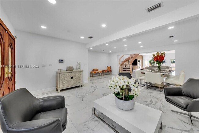 Building Photo - 1700 Cleveland Rd