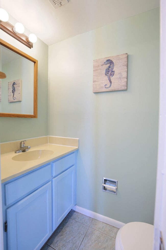 Building Photo - 608 Carolina Beach Ave S