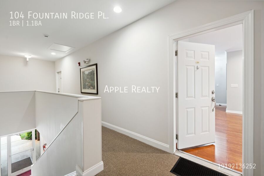 Building Photo - 104 Fountain Ridge Pl