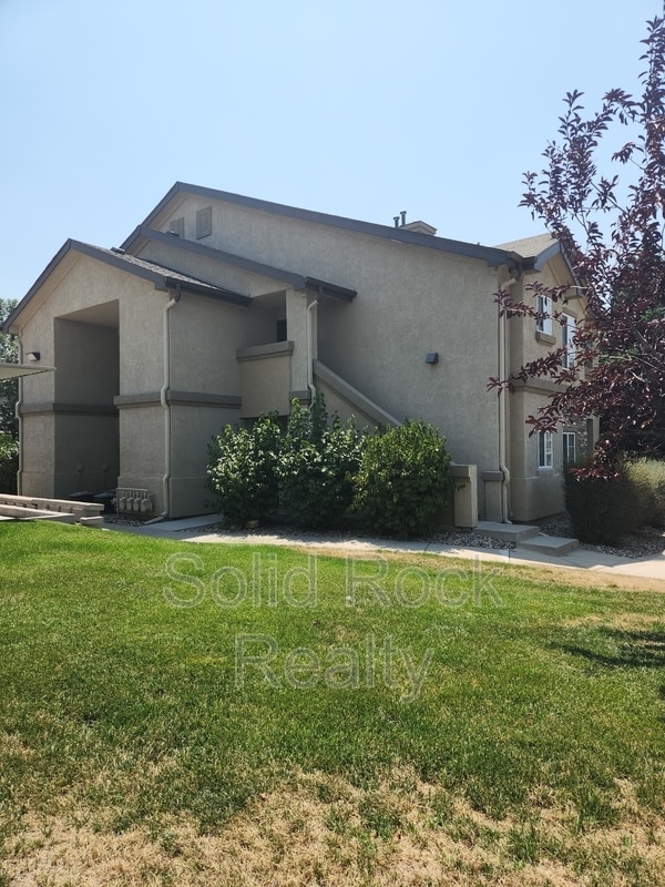 Primary Photo - 7045 Ash Creek Heights