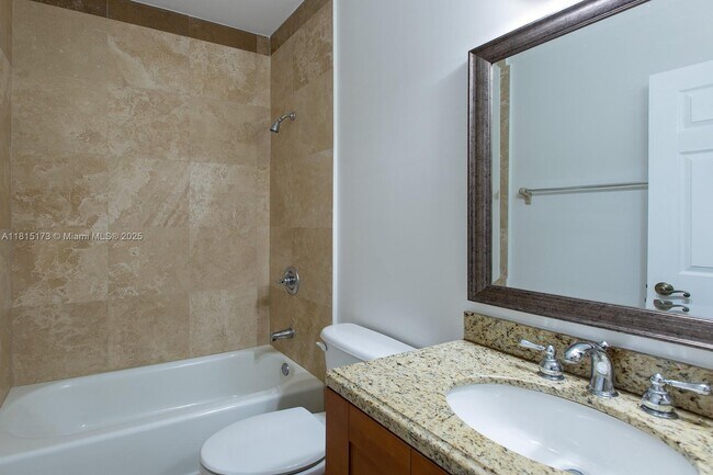 Building Photo - 2913 SW 30th Ct