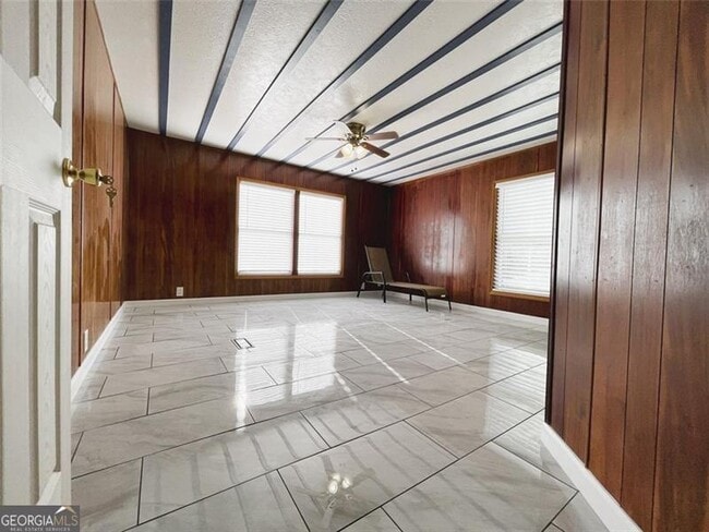 Building Photo - 6225 Lollis Creek Rd