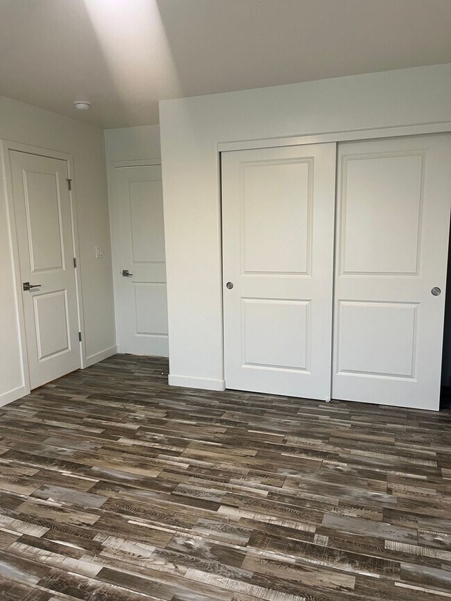 Building Photo - ***3 BEDROOM/2.5 BATHROOM IN PRESCOTT VALLEY***