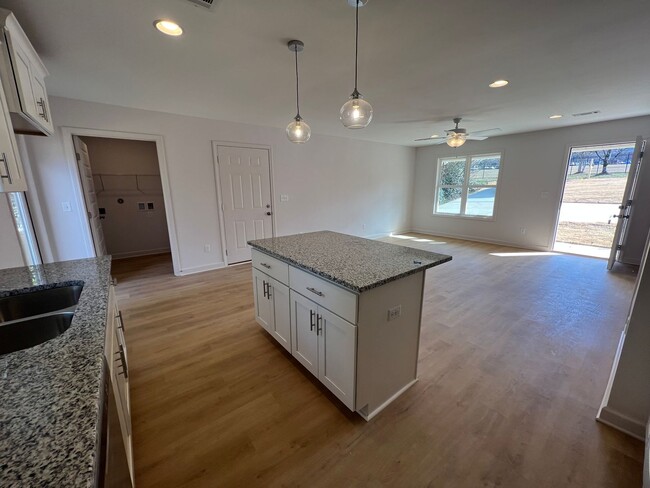 Building Photo - Newly Built 3 Bedroom 2 Bathroom Home in E...