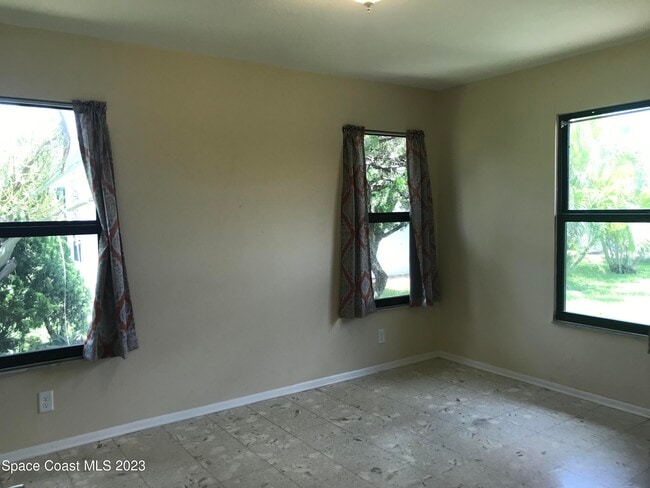 Building Photo - 136 Atlantic Dr