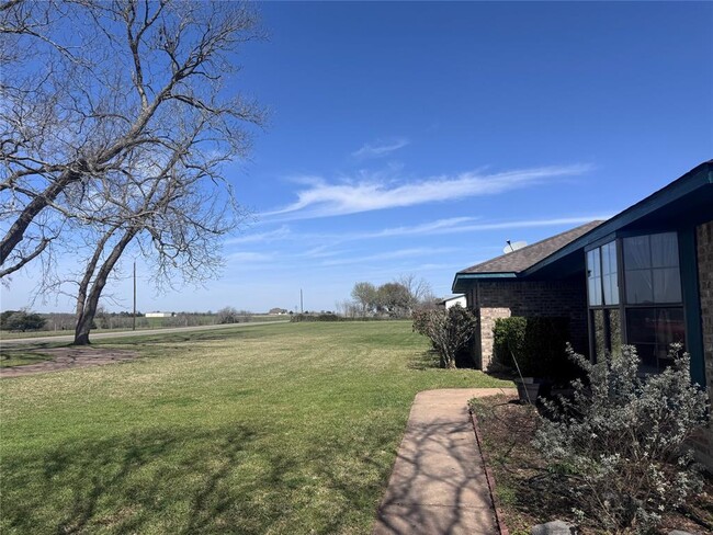 Building Photo - 11651 FM 1371