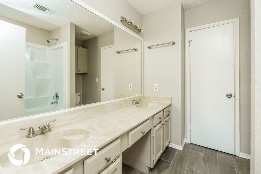 Building Photo - 930 Boxwood Dr