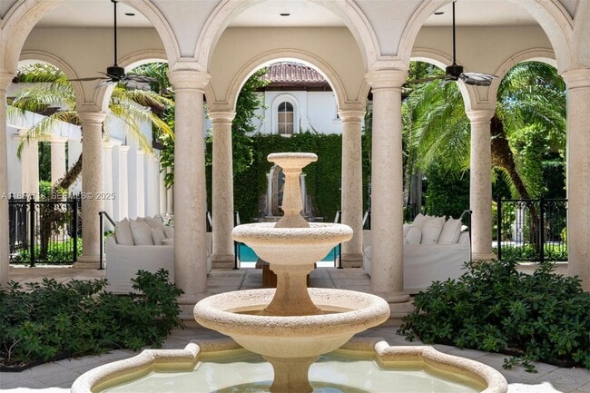 Building Photo - 9941 SW 60th Ct