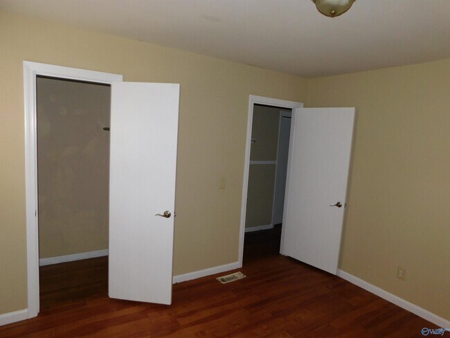 Building Photo - 3104 Cumbres Cir NW