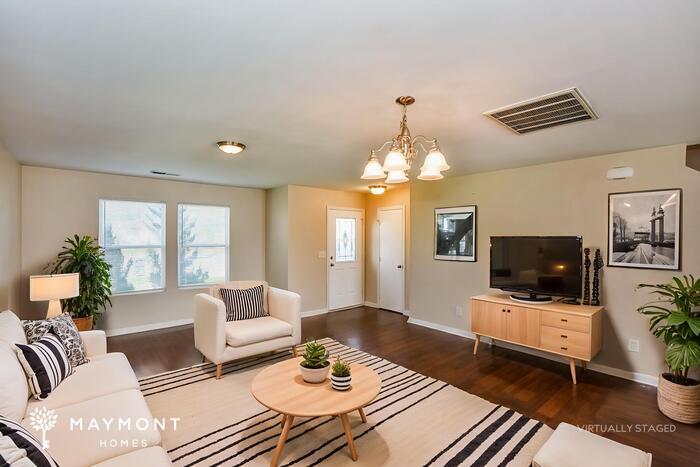 Building Photo - 124 Fire Fly Ln