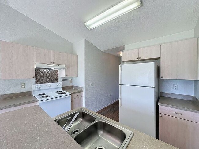 Building Photo - Great Home in Village 7 Poinciana