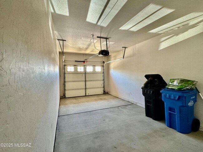 Building Photo - 755 W Vistoso Highlands Dr