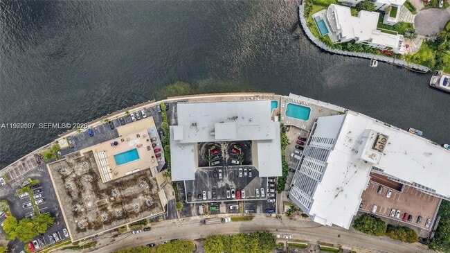 Building Photo - 121 Golden Isles Dr